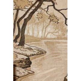 Tenture peinte originale, sur toile, représentant un paysage de forêt et une cabane de lutin  au bord d'un lac (détail).