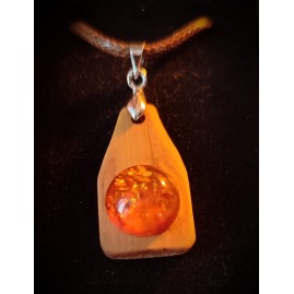 Pendentif en Bambou et Ambre