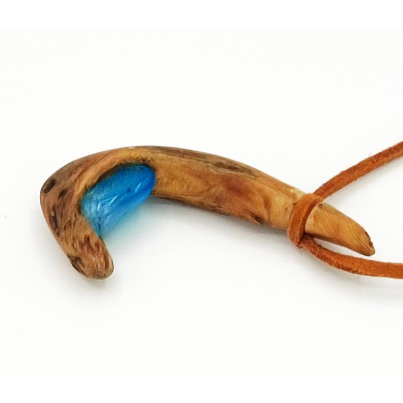 Pendentif Quartz bleu et bois.