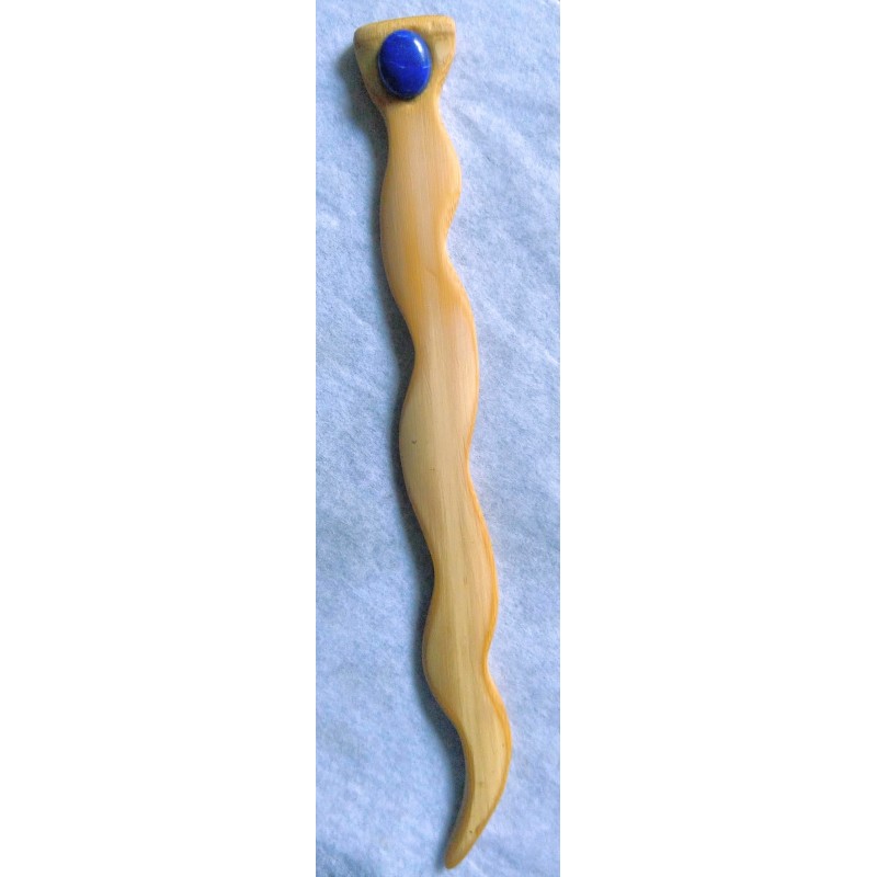 Pic à cheveux en bambou avec Lapis Lazuli.